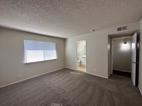 44840 Hanstead Ave, Lancaster CA  93535-2739 exterior