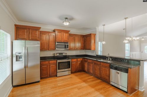 272 Tufton Ct, Cayce-West Columbia SC  29033-2752 exterior