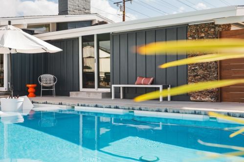 3274 Stevely Ave, Long Beach, CA 90808-4402