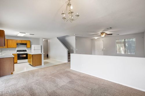 9402 Eaton Rd, Phoenix AZ  85037-4272 exterior