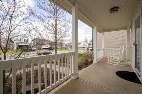 1564 Roscommon Dr, Pataskala, OH 43062-7017