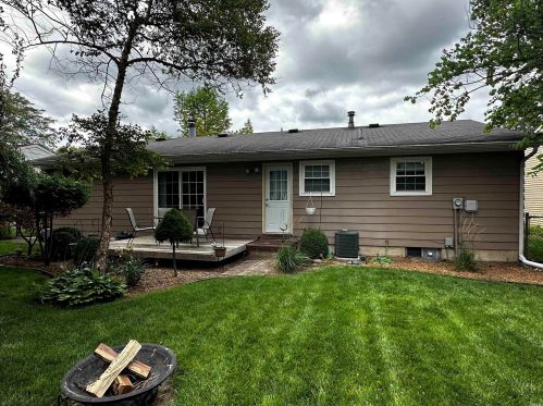 827 11th St, Mishawaka, IN 46544-5423