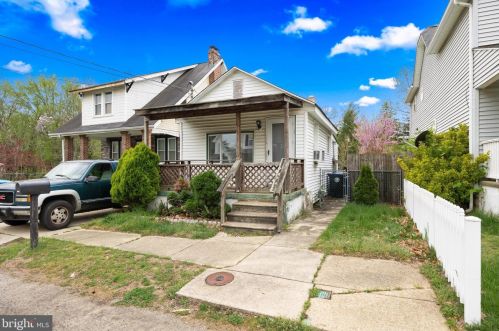 1611 Adams St, Riverton, NJ 08077-2601
