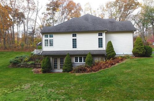 36 Stonewall Rd, Colchester, CT 06420-4135