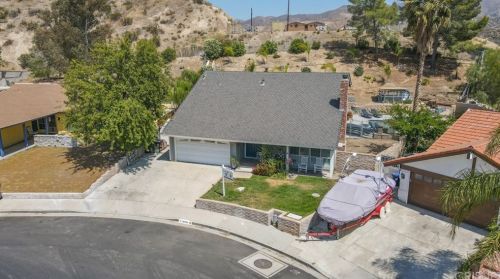 28900 Gladiolus Dr, Santa Clarita, CA 91387-1826