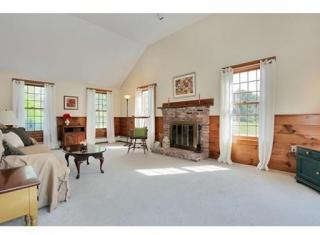 7 Apple Blossom Ln, Stow, MA 01775-1380