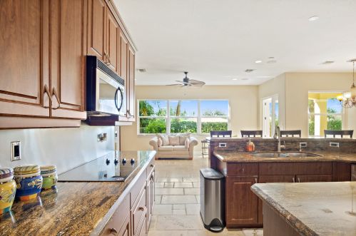 4120 Artesa Dr, Boynton Beach FL  33436-2628 exterior