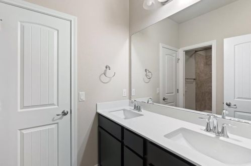 6629 Alleyton Dr, Austin TX 78725-2915 exterior