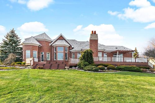 1512 Sonoma Ct, Crown Point IN 46307-2687 exterior