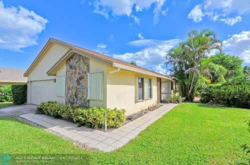 2622 13th St, Delray Beach FL  33445-1327 exterior