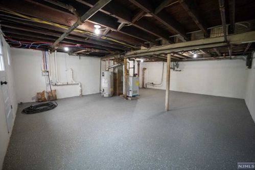 195 Overpeck Ave, Ridgefield Park NJ  07660-1218 exterior