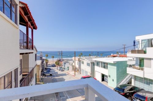 212 41st St, Manhattan Beach CA  90266-3141 exterior
