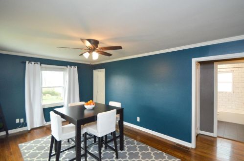 6182 Berauer Rd, Cincinnati, OH 45248-2102