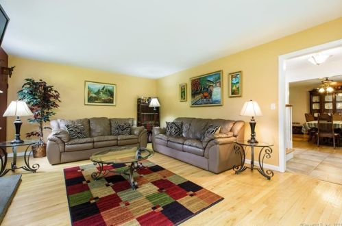 440 Candlewood Lake Rd, Northville, CT 06776-4592