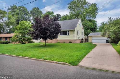 5 Thomas Ave, Berlin Boro, NJ 08009-2114