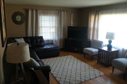 7511 20th Ave, Kenosha, WI 53143-5802