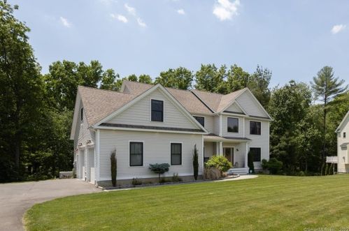 338 Pines Dr, Southington, CT 06489-6021