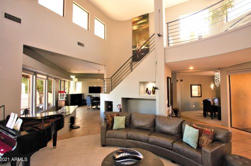 15904 Thistle Dr, Scottsdale AZ 85268-4347 exterior