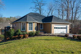 3208 Roanoke Cir, Knoxville, TN 37920-3724