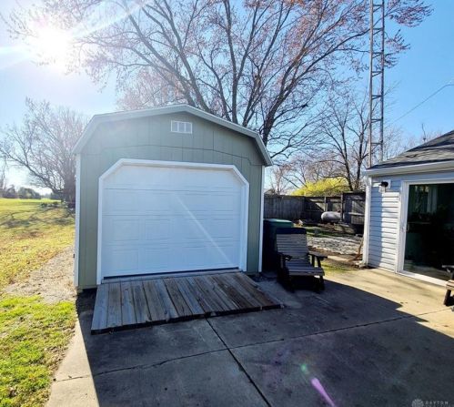 1029 Jasper Rd, Xenia OH 45385-9429 exterior