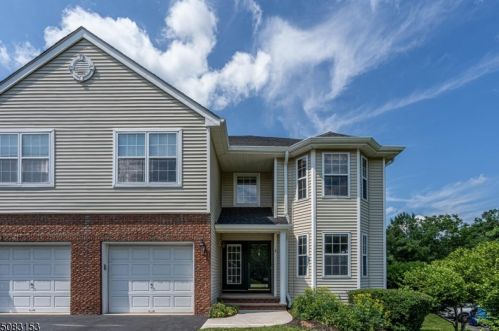 2 Royce Brook Ct, Annandale, NJ 08801-3209