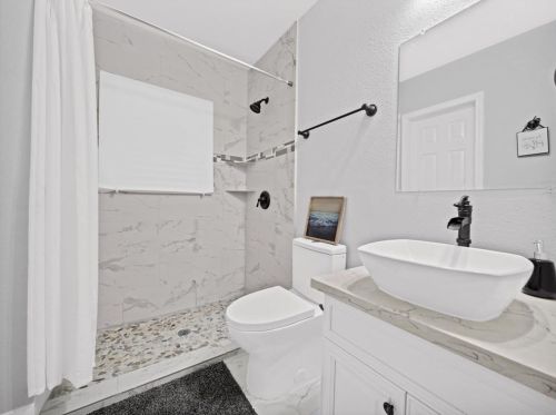 1327 33 St, Galveston TX 77550-4333 exterior