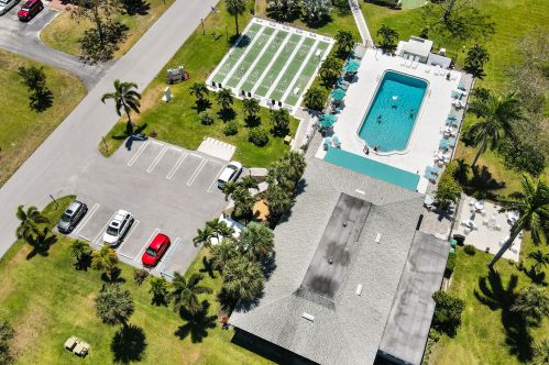 765 High Point Dr, Delray Beach, FL 33445-3127