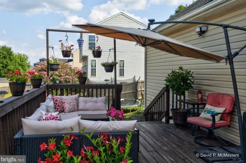 21 Trotting Way, Charles Town WV  25414-3308 exterior