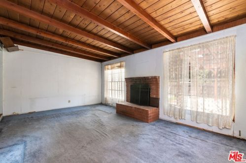 9325 Foster Rd, Downey CA  90242-4656 exterior