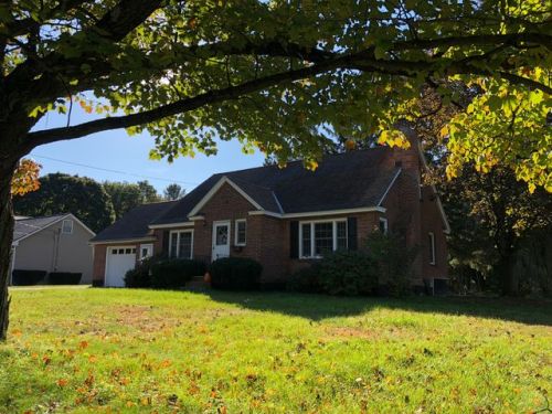 3026 Sunset Ln, Schenectady, NY 12303-5528