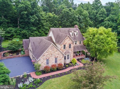 2855 Black Rock Rd, Hanover, PA 17331-8502