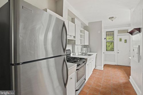 512 Taylor St, Washington DC 20011-5915 exterior