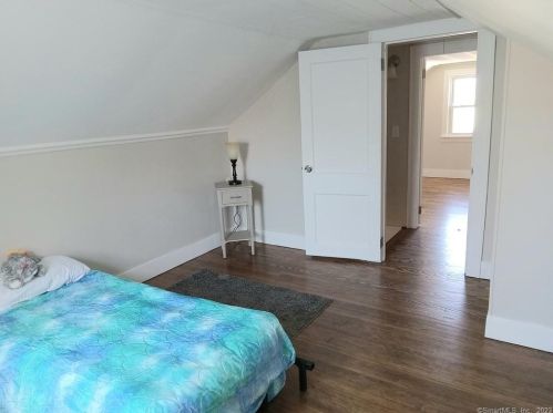 46 Beacon St, Bristol CT  06010-6609 exterior