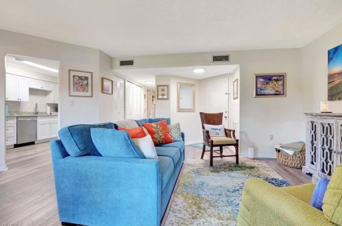 1506 Mainsail Dr, Naples FL  34114-8822 exterior