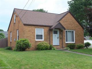 3003 15th St, Canton, OH 44708-3103