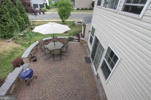 1954 Canyon Creek Rd, Gilbertsville PA  19525-7003 exterior