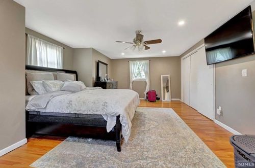 46 Delaware Ave, Dumont NJ  07628-2408 exterior