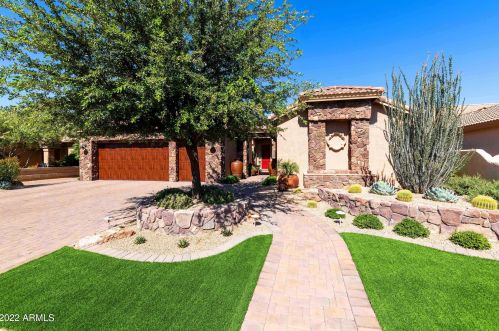 24806 Mooncrest Dr, Chandler, AZ 85248-9008