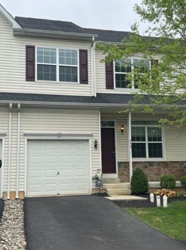 974 King Way, Breinigsville, PA 18031-1484