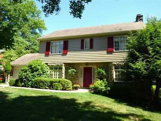646 Elmhurst Dr, Washington, PA 15301-6612
