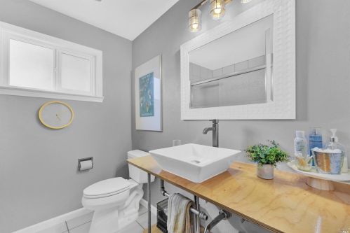 311 Edgewood Dr, Vacaville CA  95688-3602 exterior