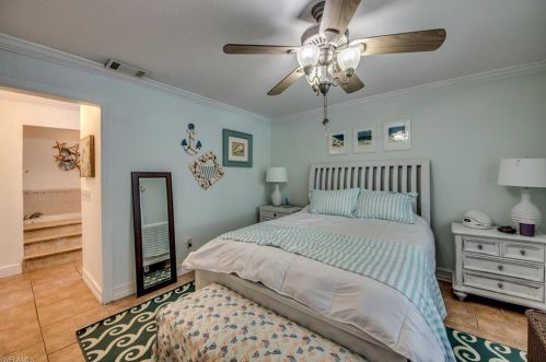 1139 13th Ter, Cape Coral FL  33990-3747 exterior