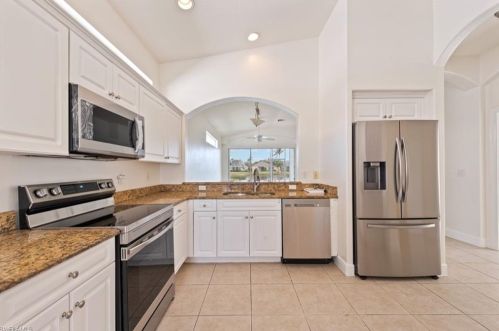 8684 Ibis Cove Cir, Naples FL  34119-7727 exterior