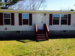115 Hammocks Landing Rd, Newport, NC 28570-6105