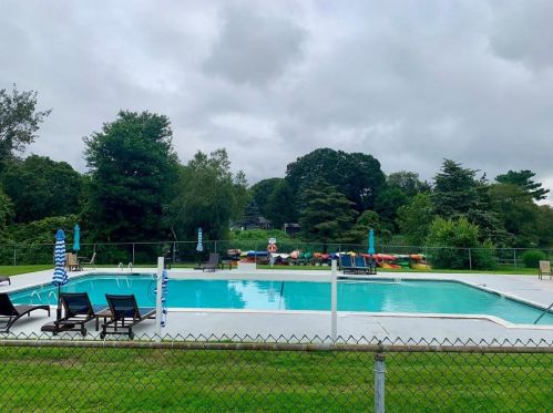 40 Web Ave, North Kingstown RI  02852-6822 exterior