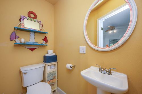 883 Squirrel Rd, Defuniak Springs FL  32433-7686 exterior