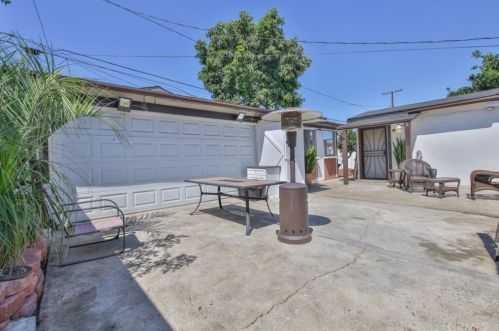 10891 Hulme Ave, Lynwood CA  90262-2231 exterior