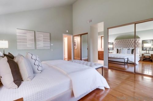 10370 Viacha Dr, San Diego CA  92124-3411 exterior