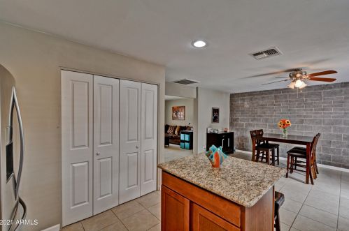 4537 17 Ave, Phoenix AZ 85086-6309 exterior