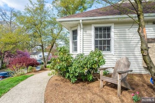 19 Kerri Ln, Lincoln Park NJ  07035-2113 exterior